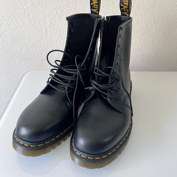 DR MARTENS 1460 Extreme Laces Polished Smooth Leather Black Boots - Picture 16 of 16